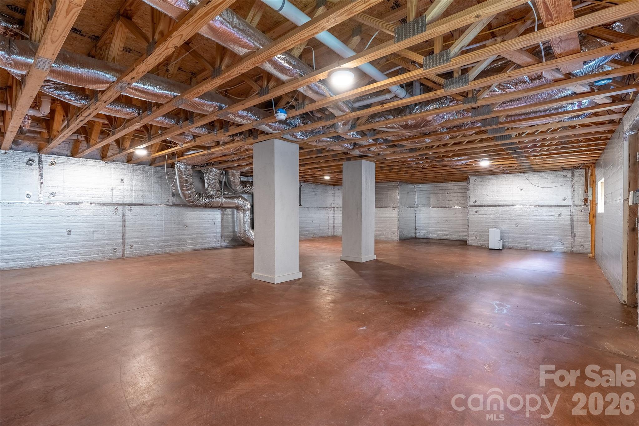 337 Sand Hill Road — Asheville