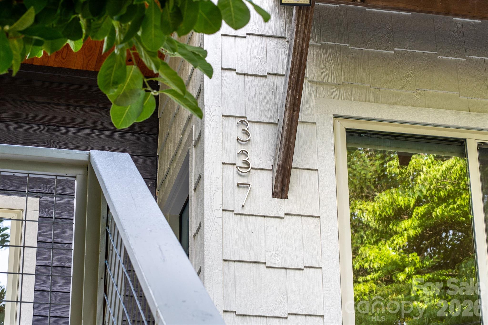 337 Sand Hill Road — Asheville