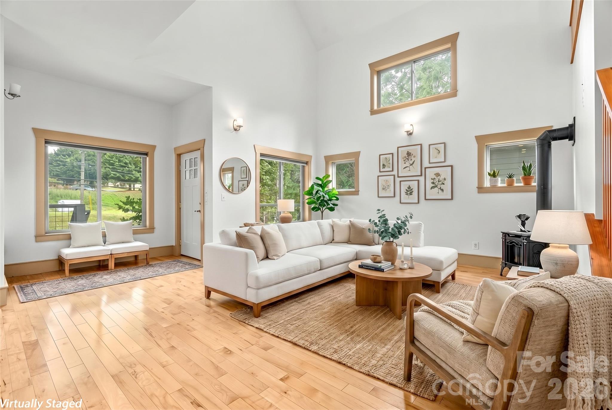 337 Sand Hill Road — Asheville