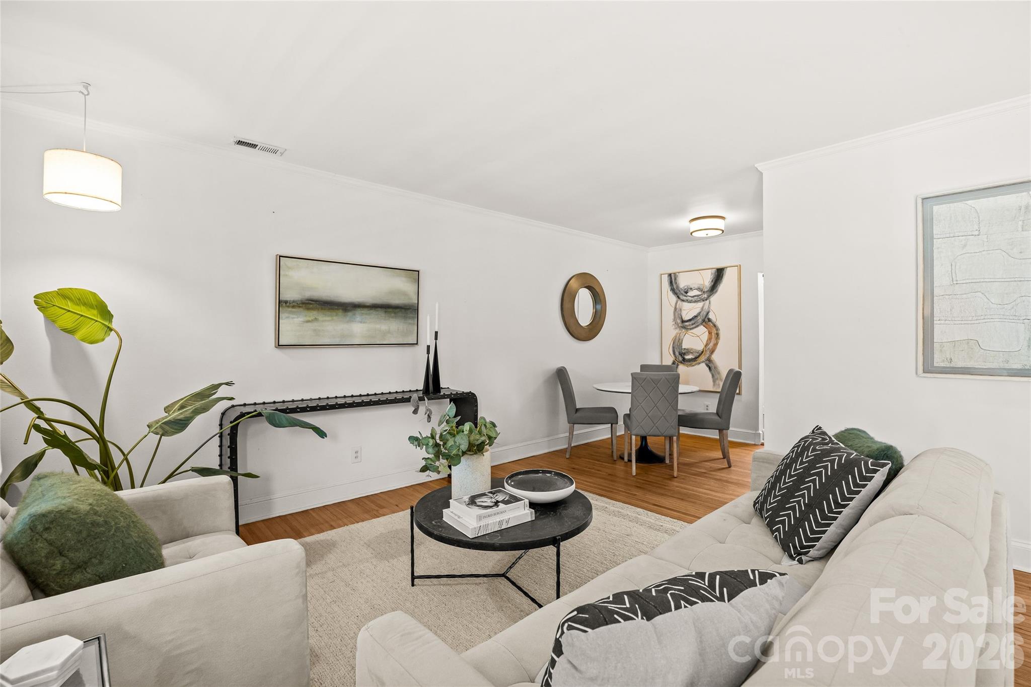 1562 Pecan Avenue — Charlotte