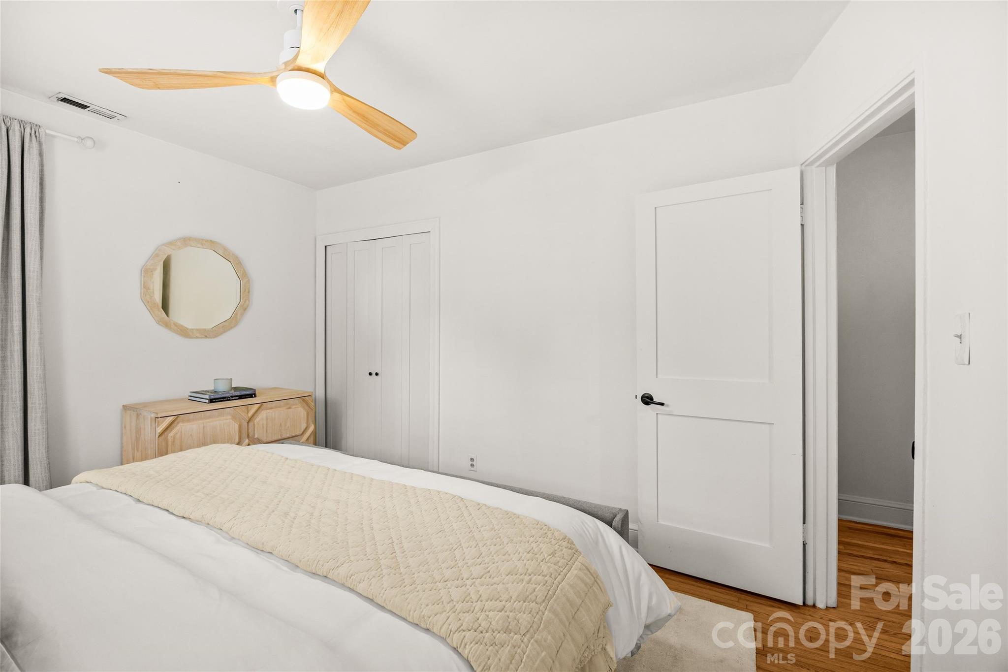 1562 Pecan Avenue — Charlotte