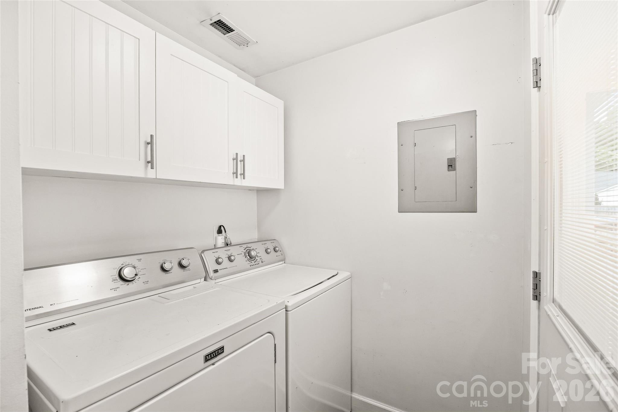 1562 Pecan Avenue — Charlotte