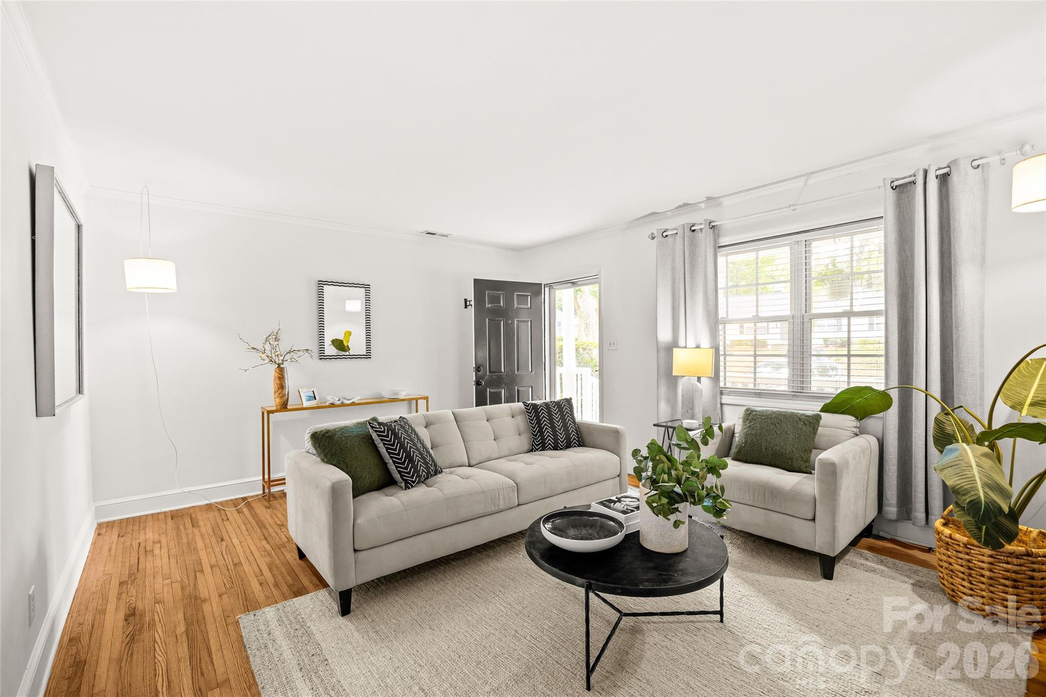 1562 Pecan Avenue — Charlotte