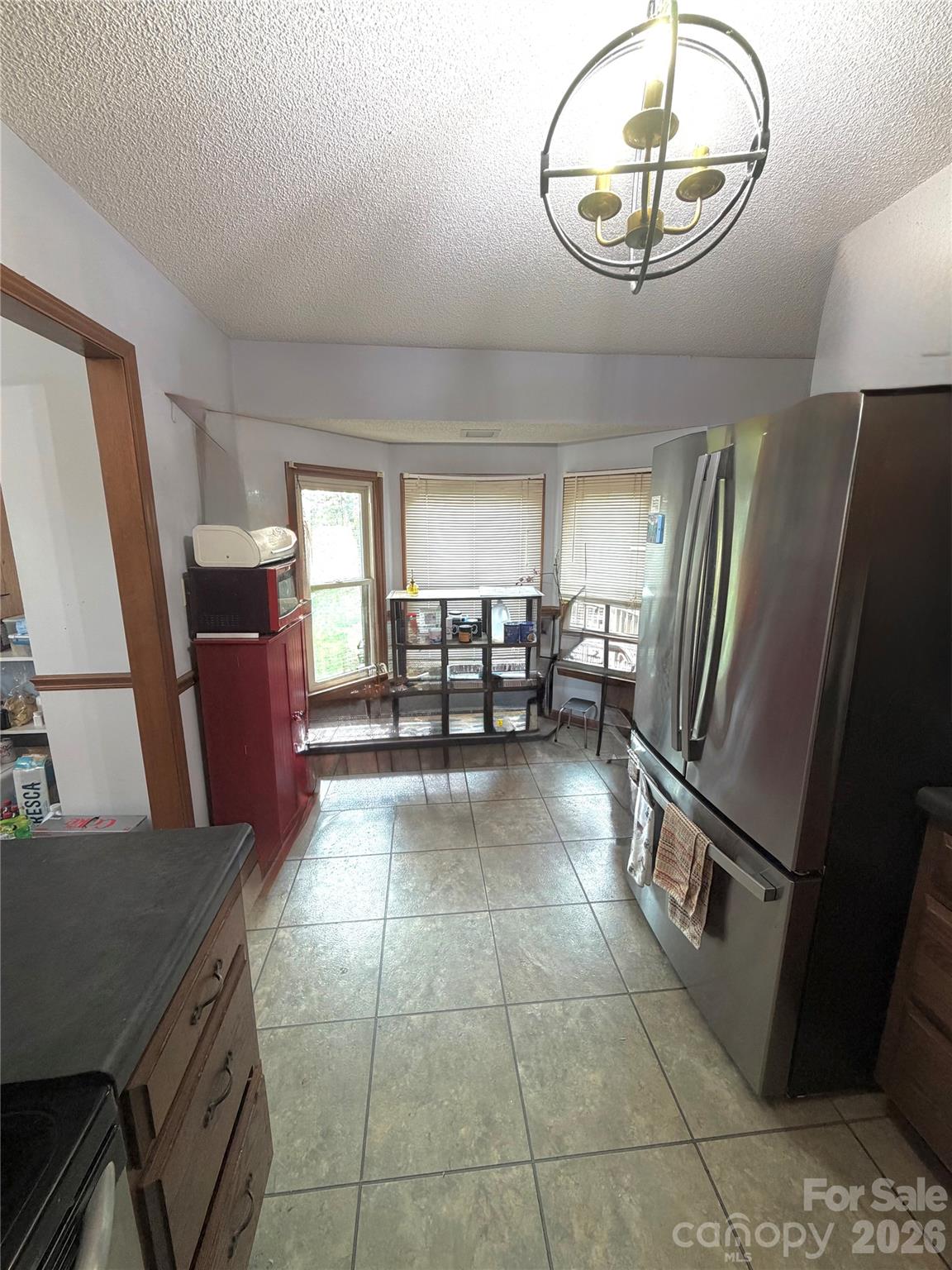 123 Valley Oaks Drive — Advance