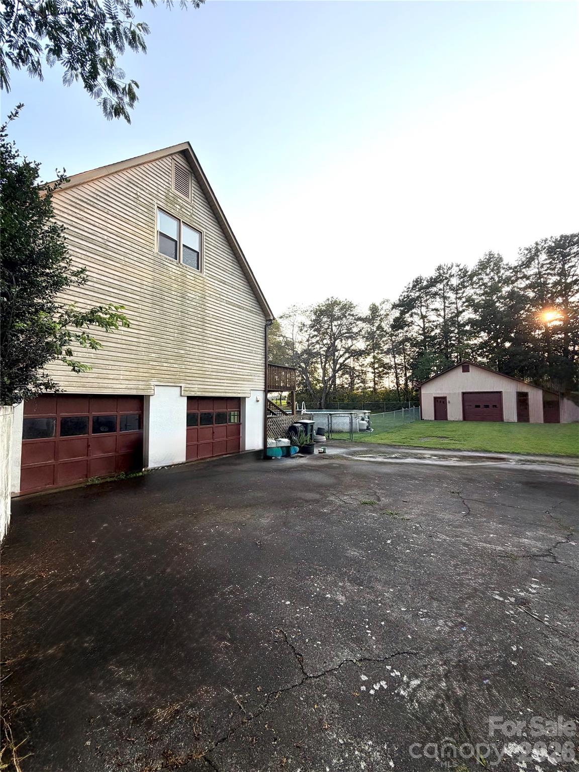 123 Valley Oaks Drive — Advance
