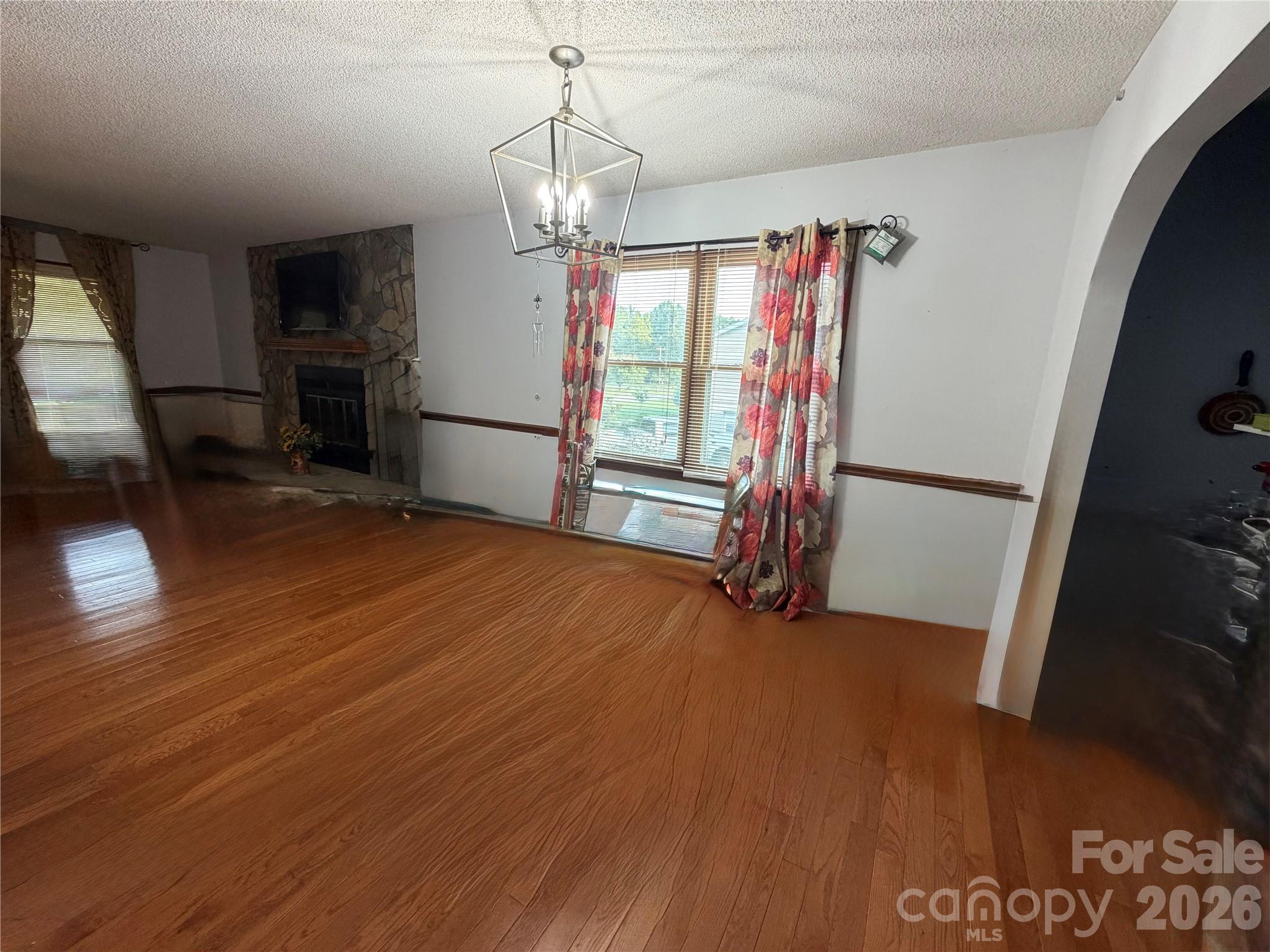 123 Valley Oaks Drive — Advance