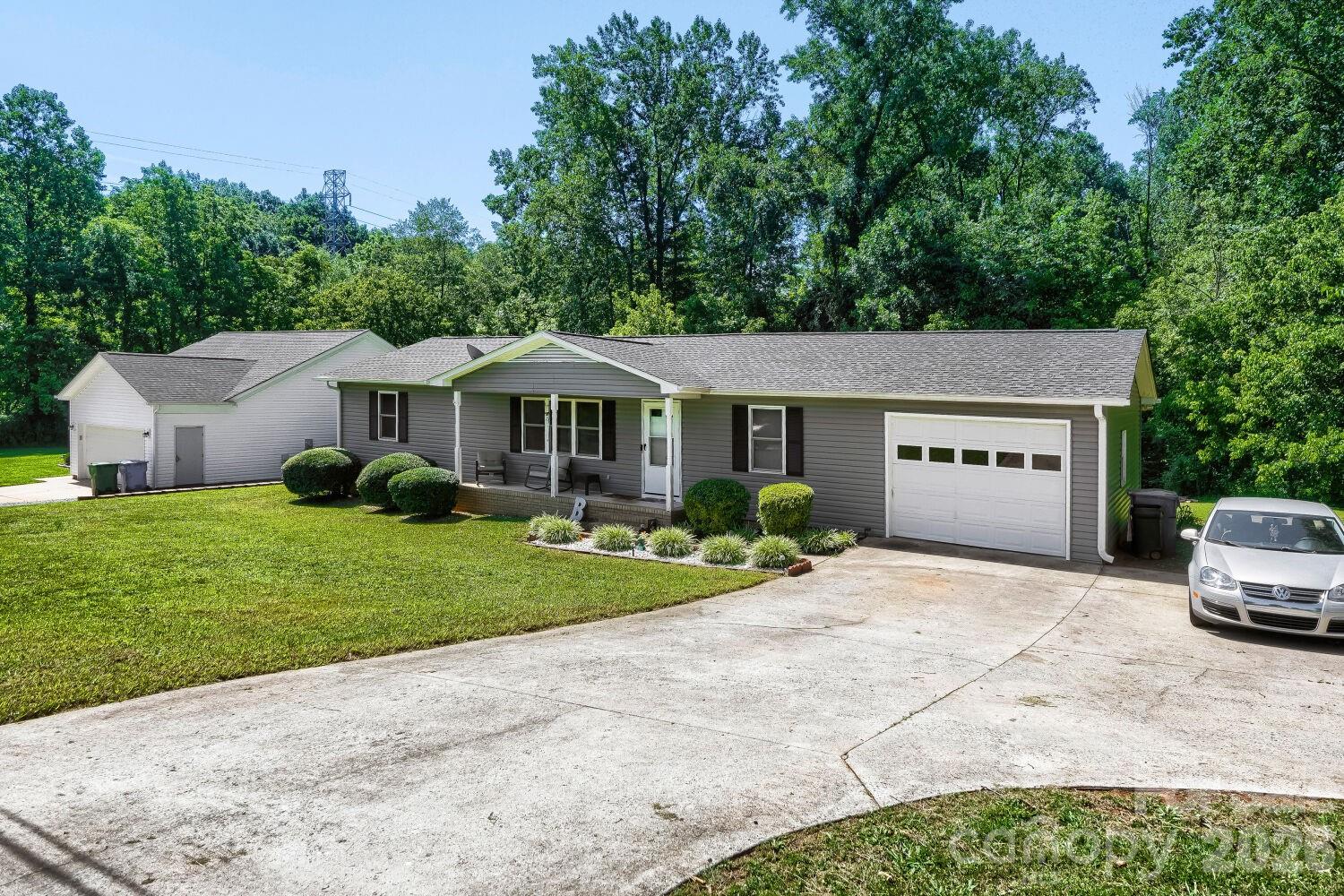 2601 Lynn Drive — Gastonia