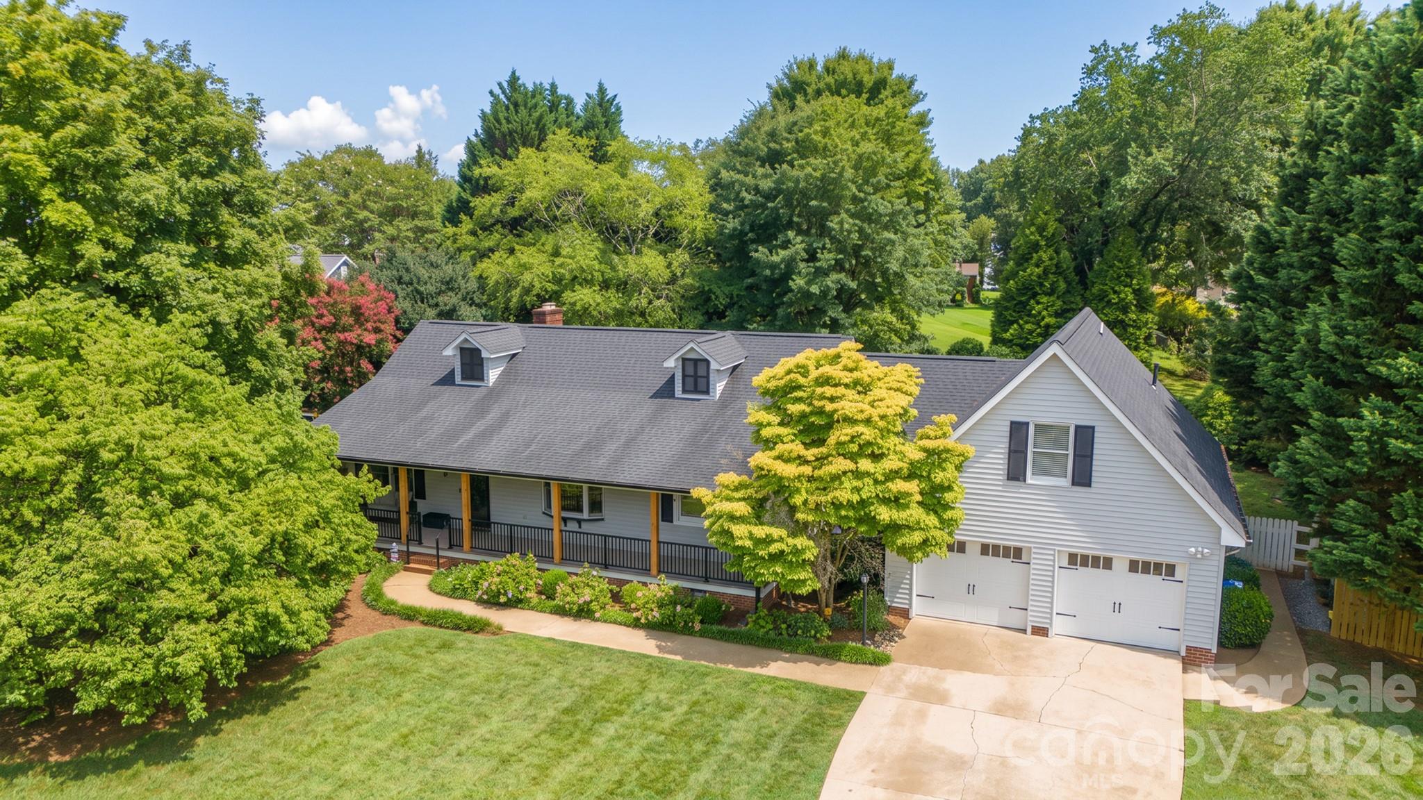 567 Canvasback Road — Mooresville