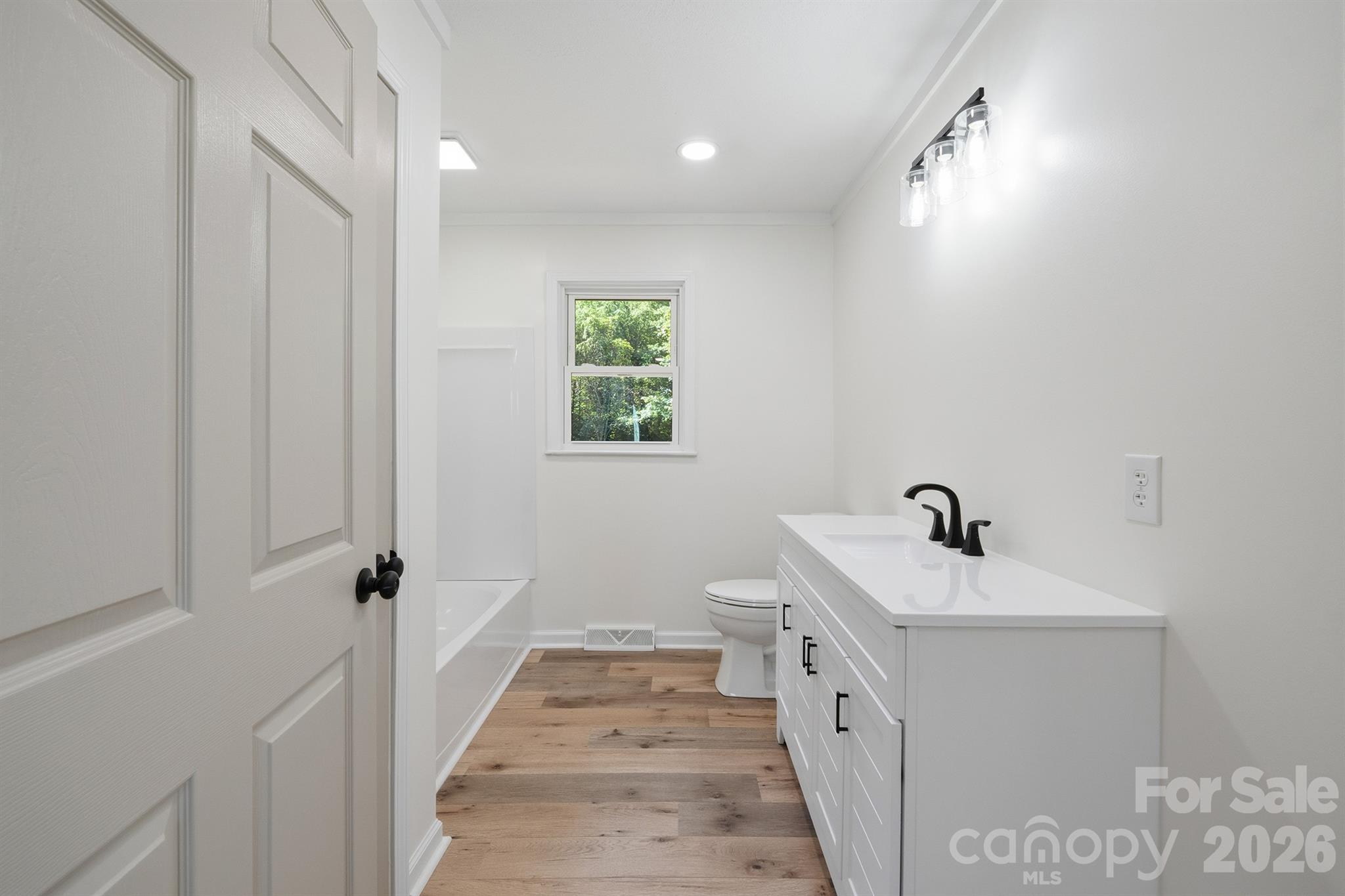 112 Summers Farm Road — Statesville