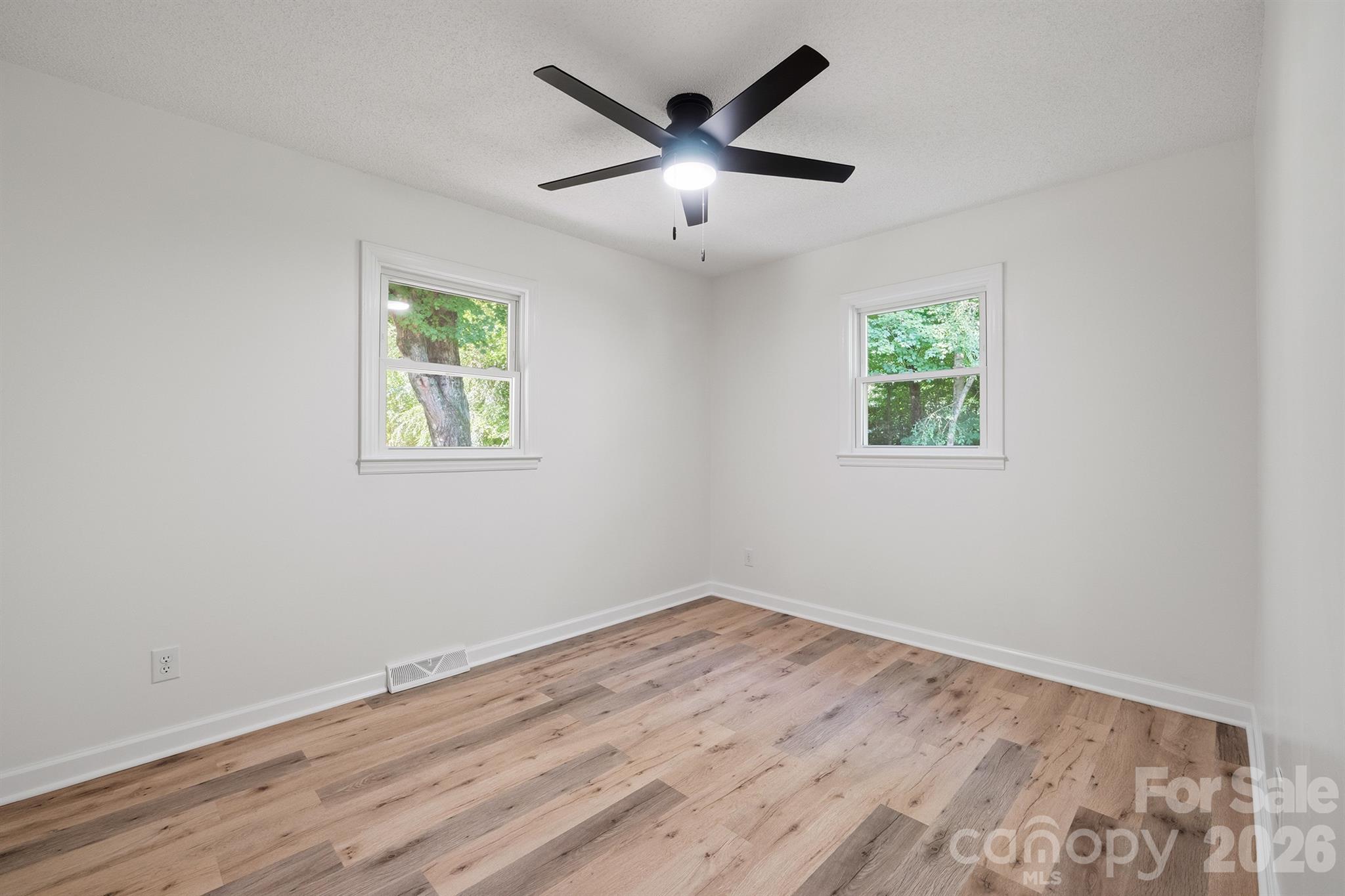 112 Summers Farm Road — Statesville