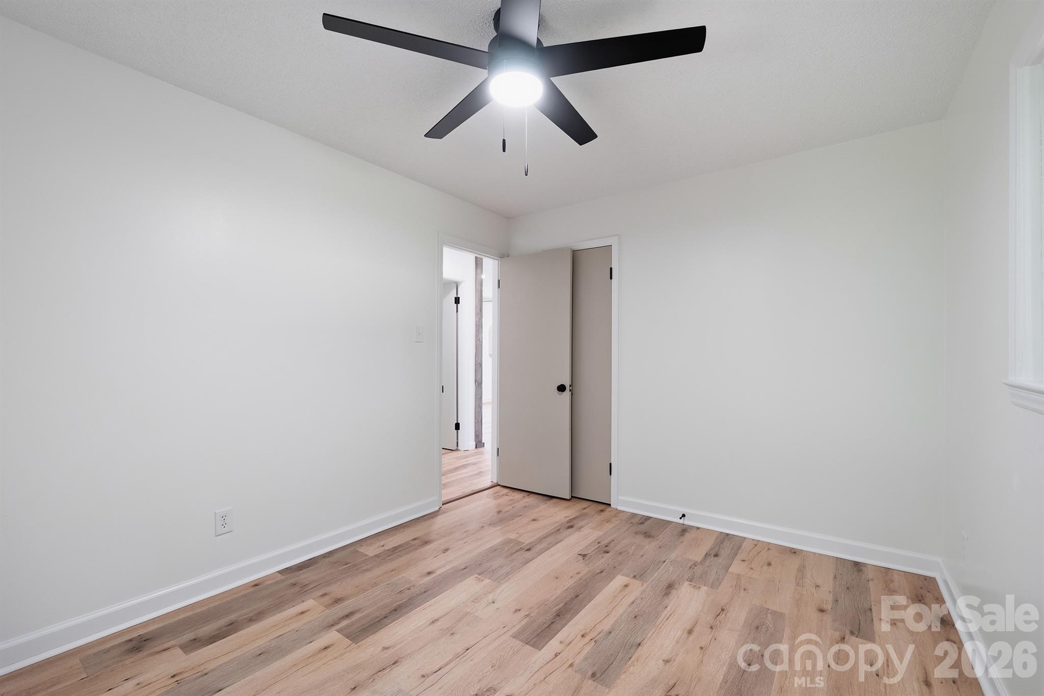 112 Summers Farm Road — Statesville