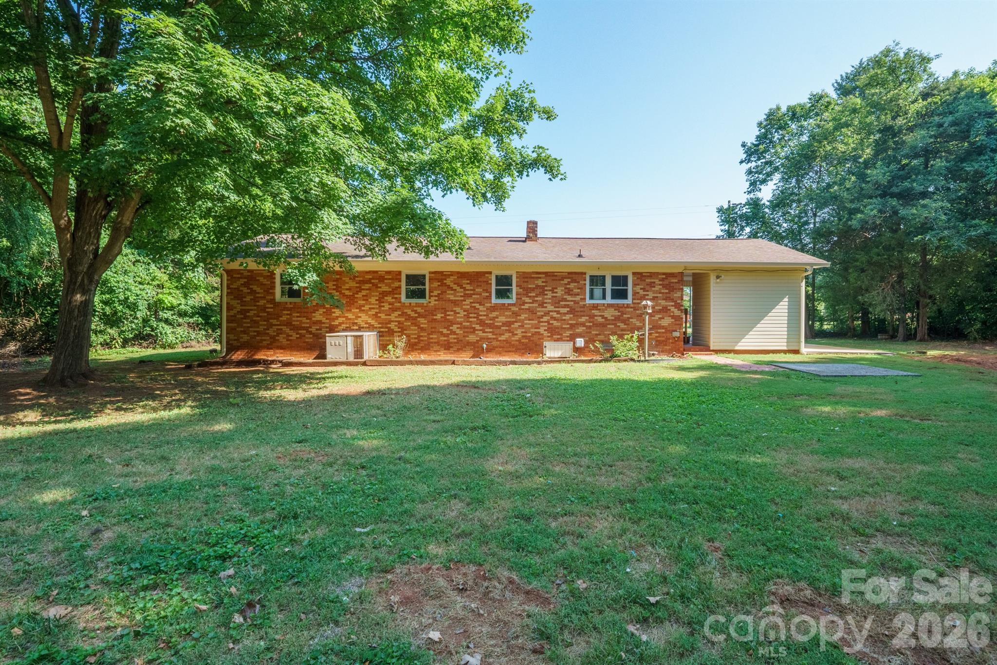112 Summers Farm Road — Statesville