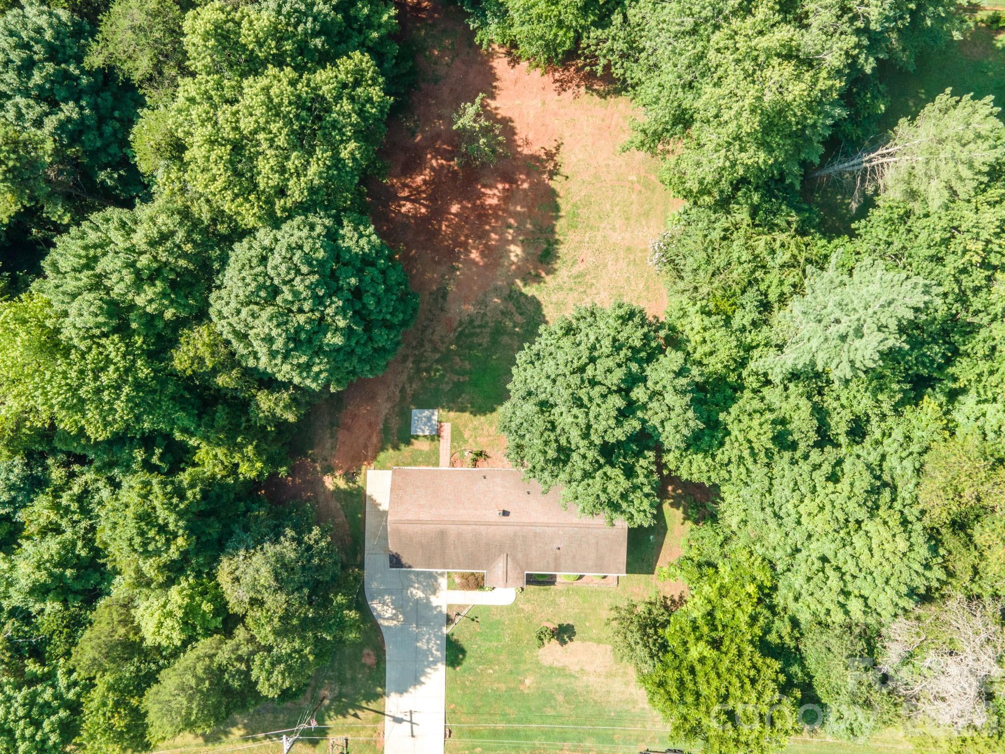 112 Summers Farm Road — Statesville