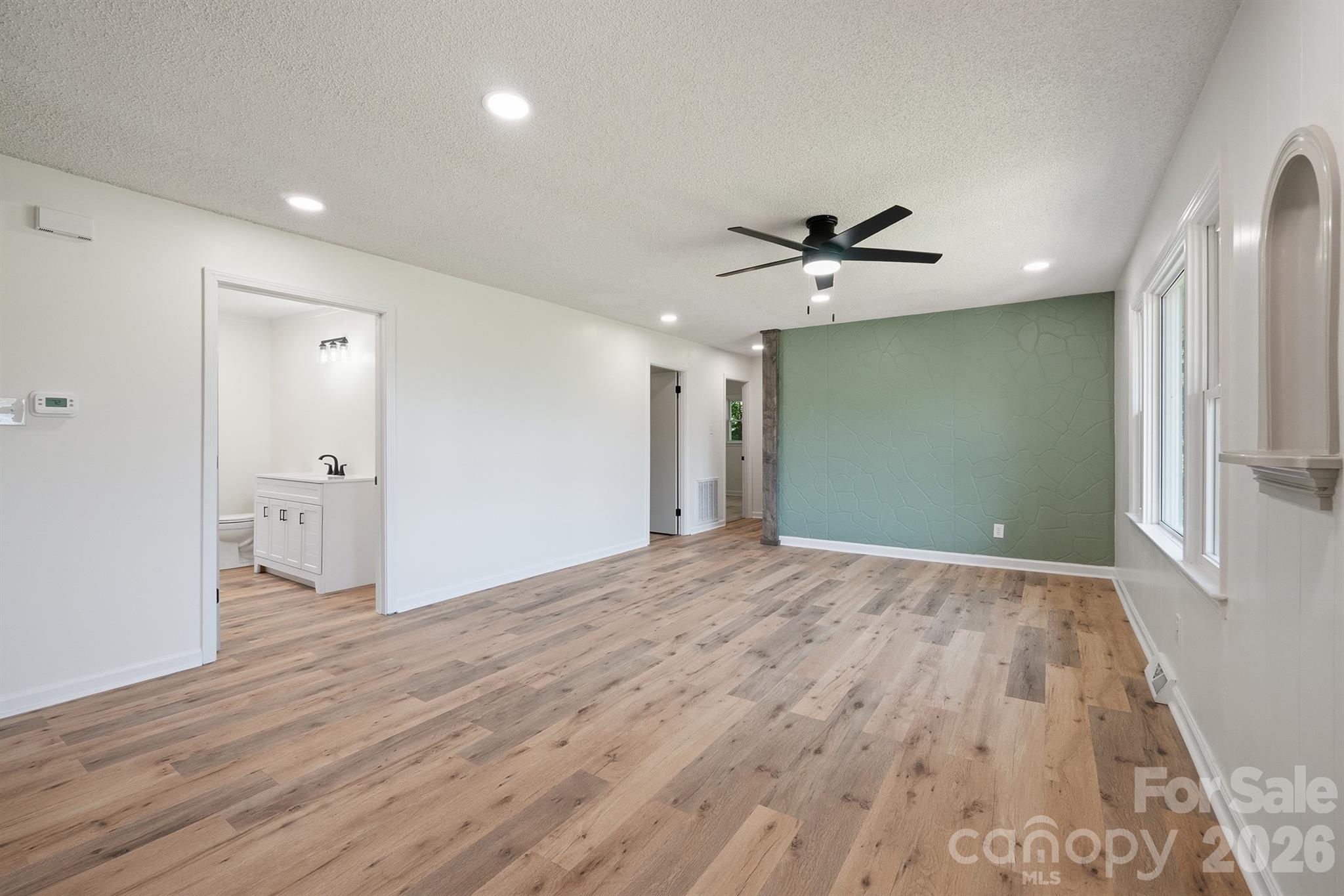 112 Summers Farm Road — Statesville