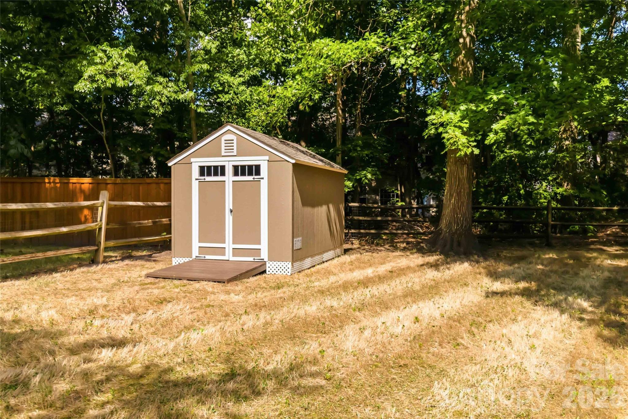 9122 Fairbridge Road — Charlotte