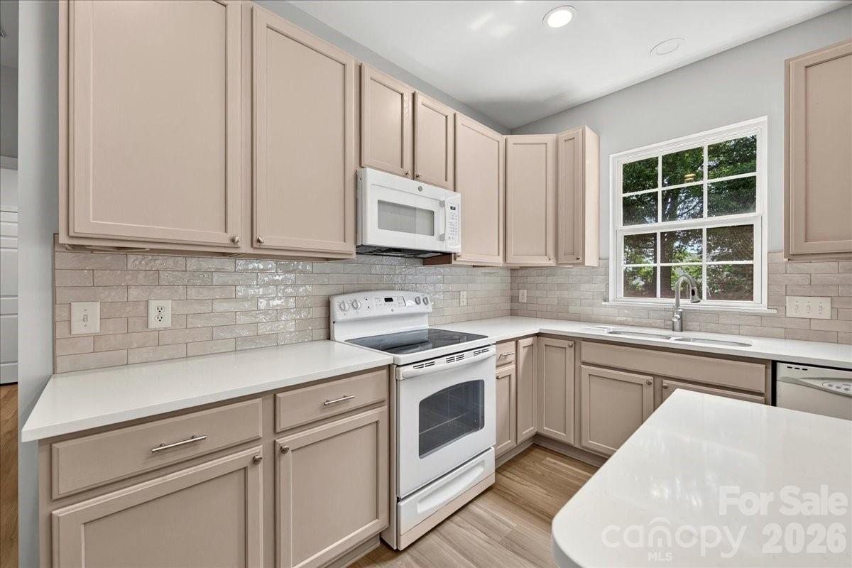 9236 Duckhorn Drive — Charlotte