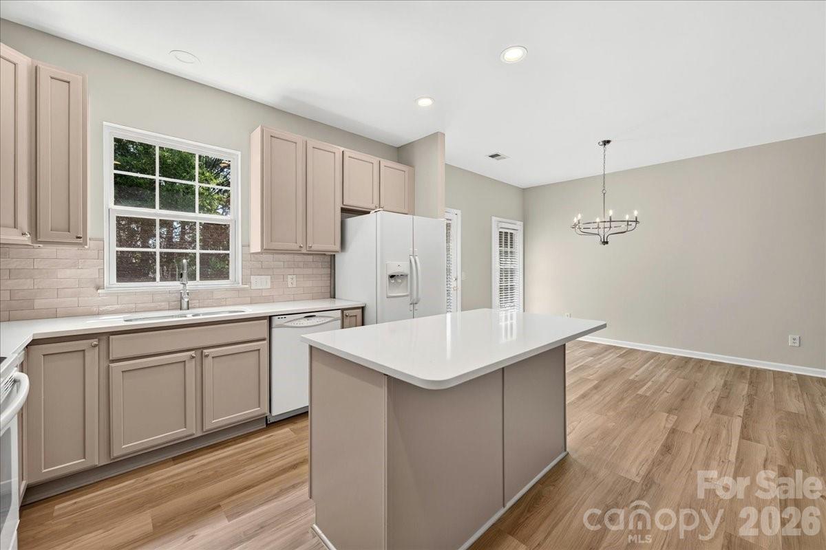 9236 Duckhorn Drive — Charlotte