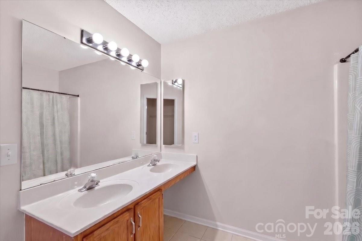 9207 Amy Drive — Charlotte