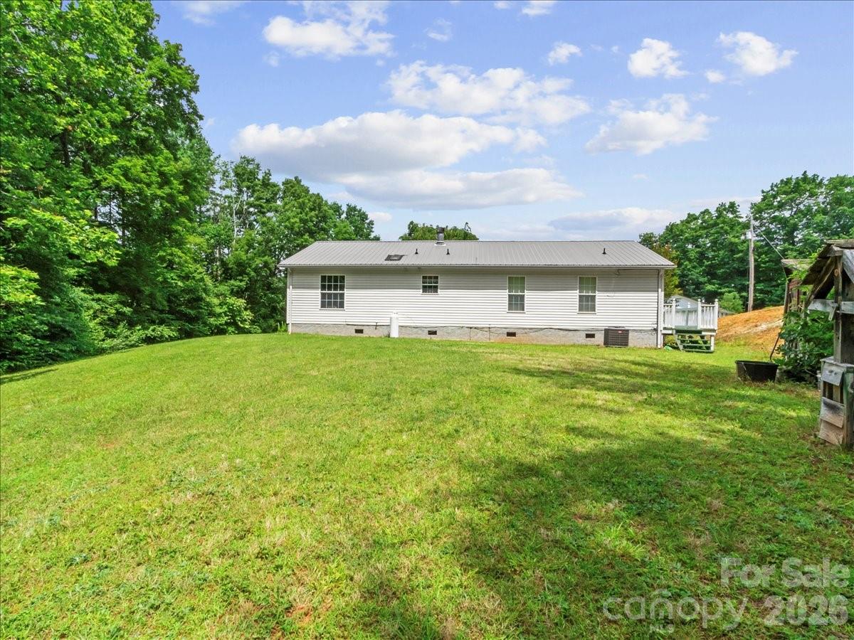 98 Cardinal Lane — Burnsville