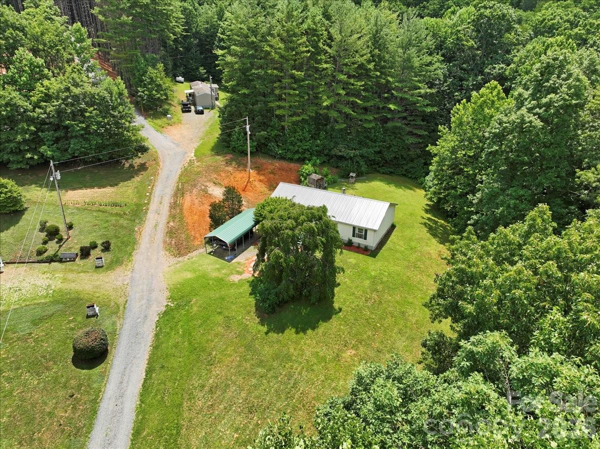 98 Cardinal Lane — Burnsville
