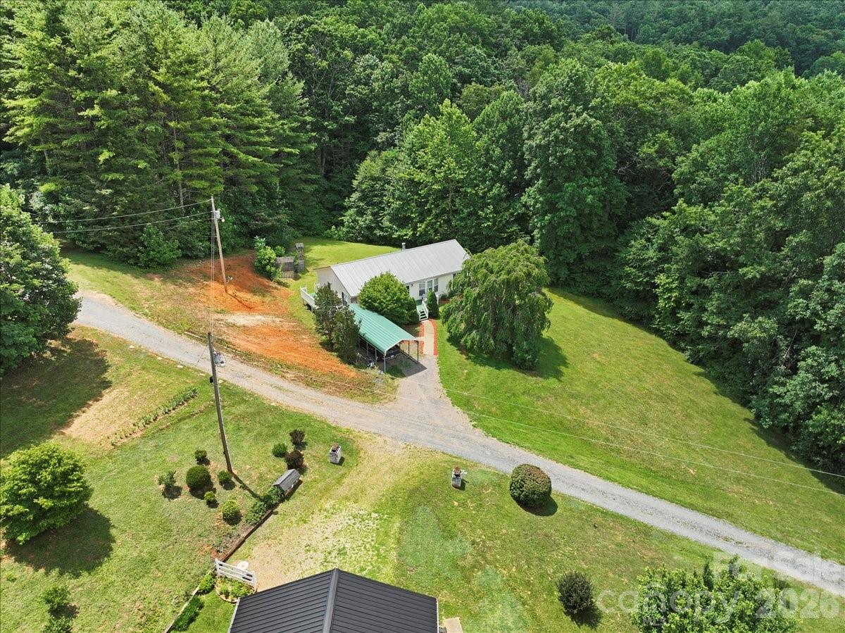 98 Cardinal Lane — Burnsville