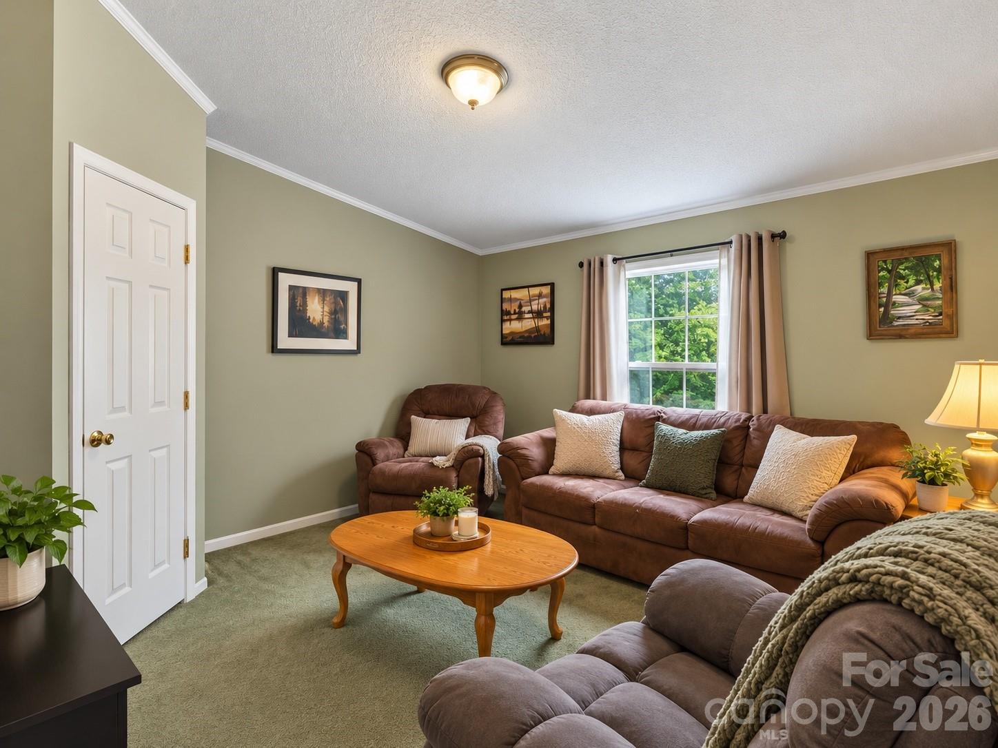 98 Cardinal Lane — Burnsville