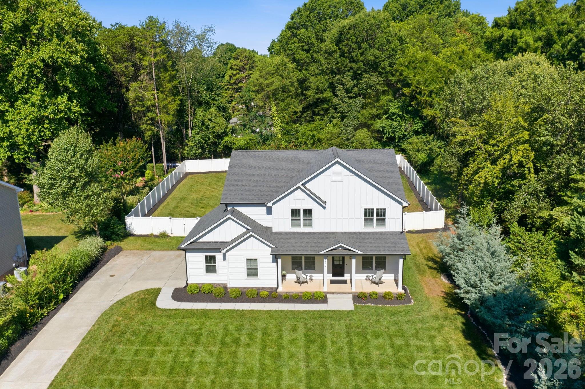 229 Elysian Drive — Mooresville