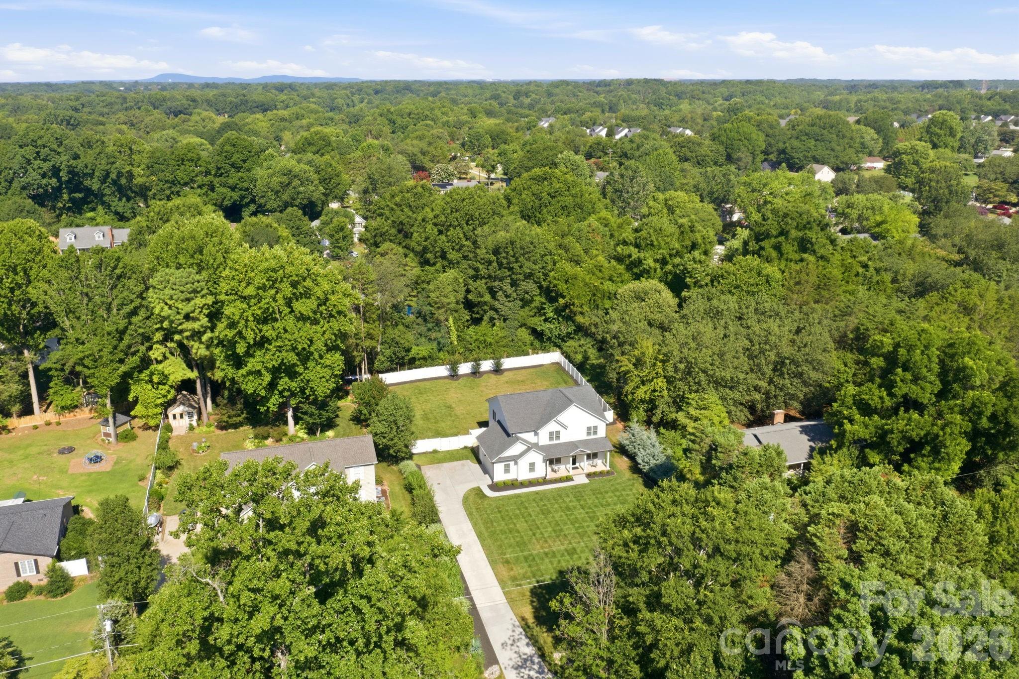 229 Elysian Drive — Mooresville