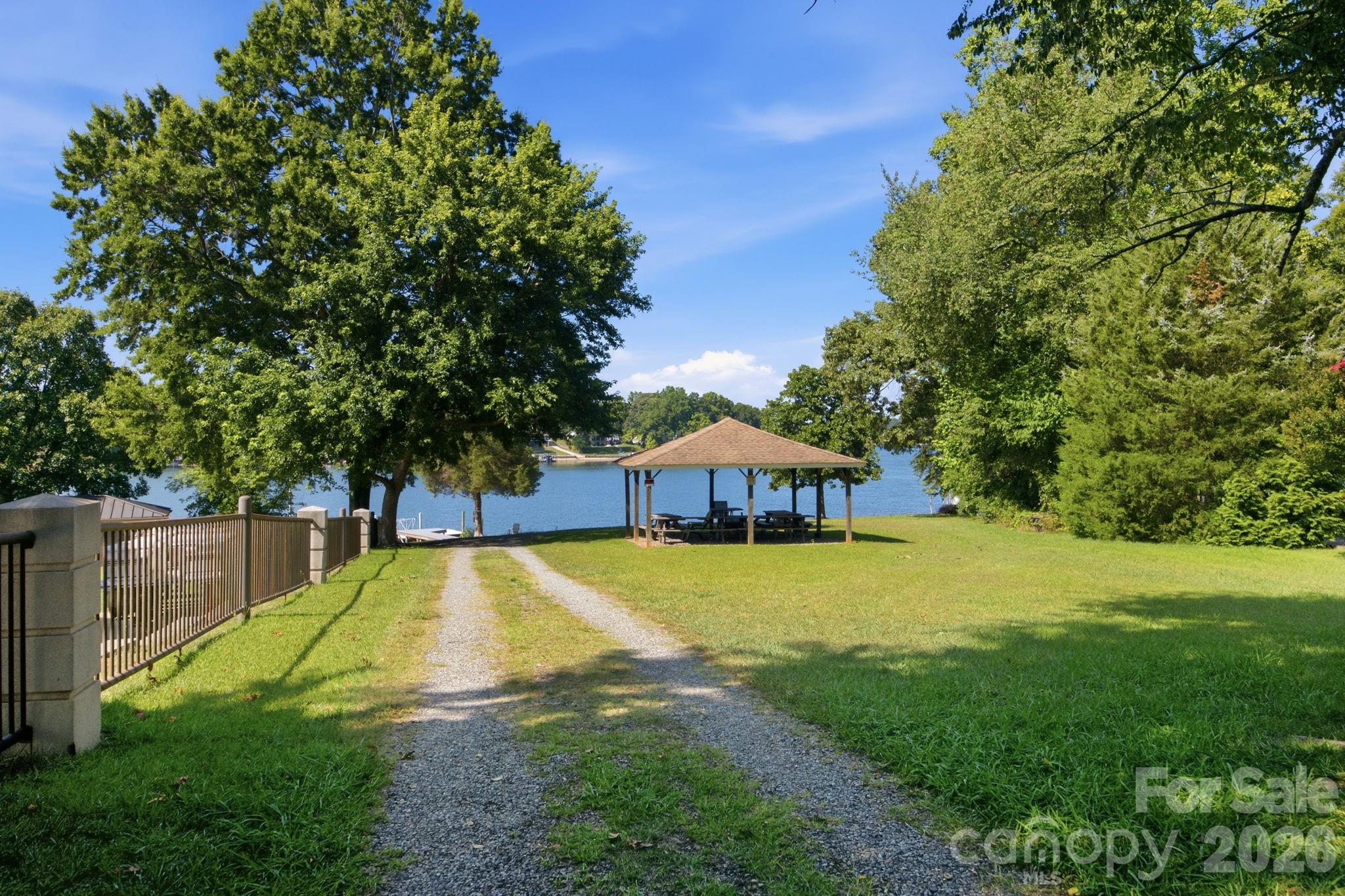 229 Elysian Drive — Mooresville