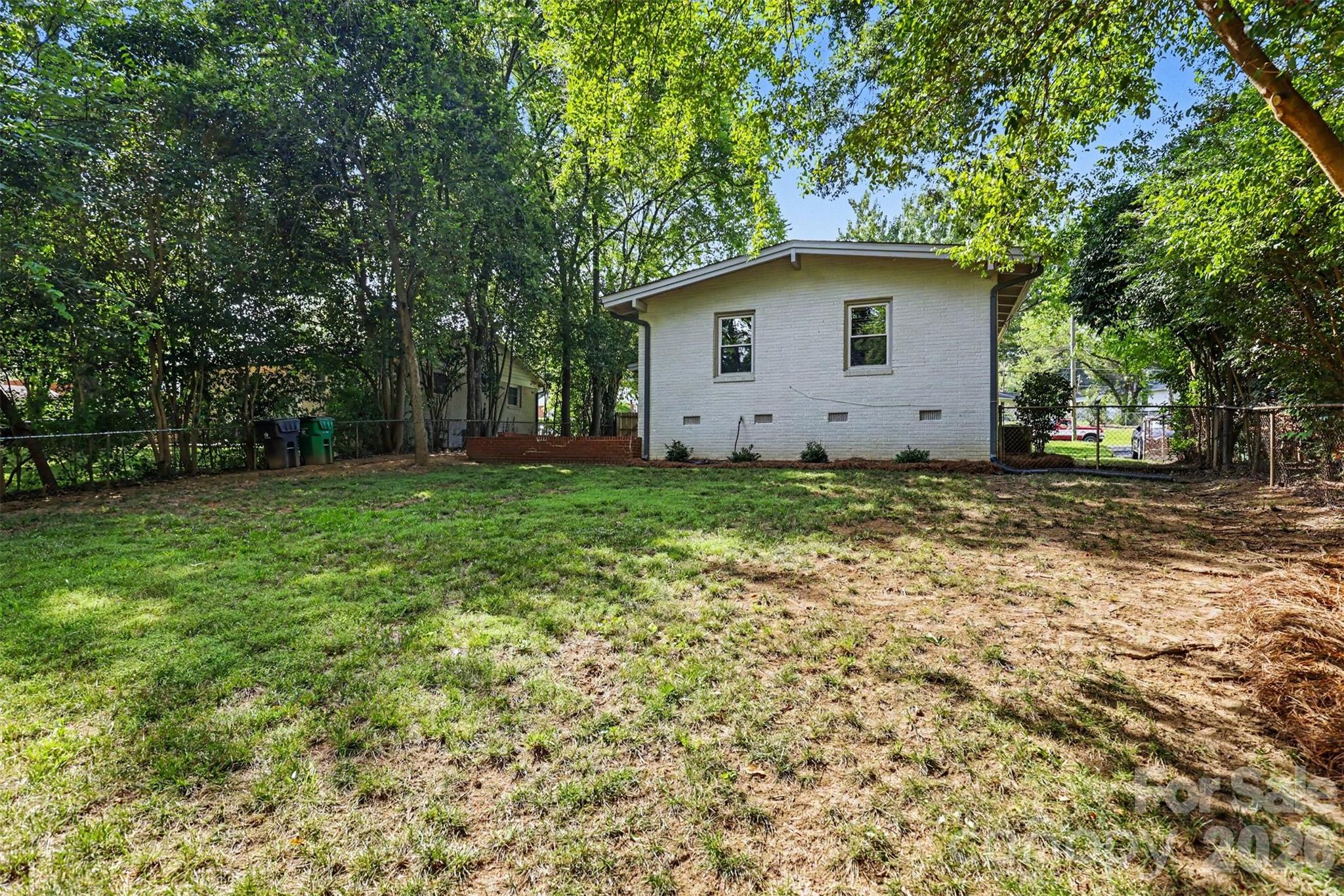 1338 Edgewater Drive — Charlotte