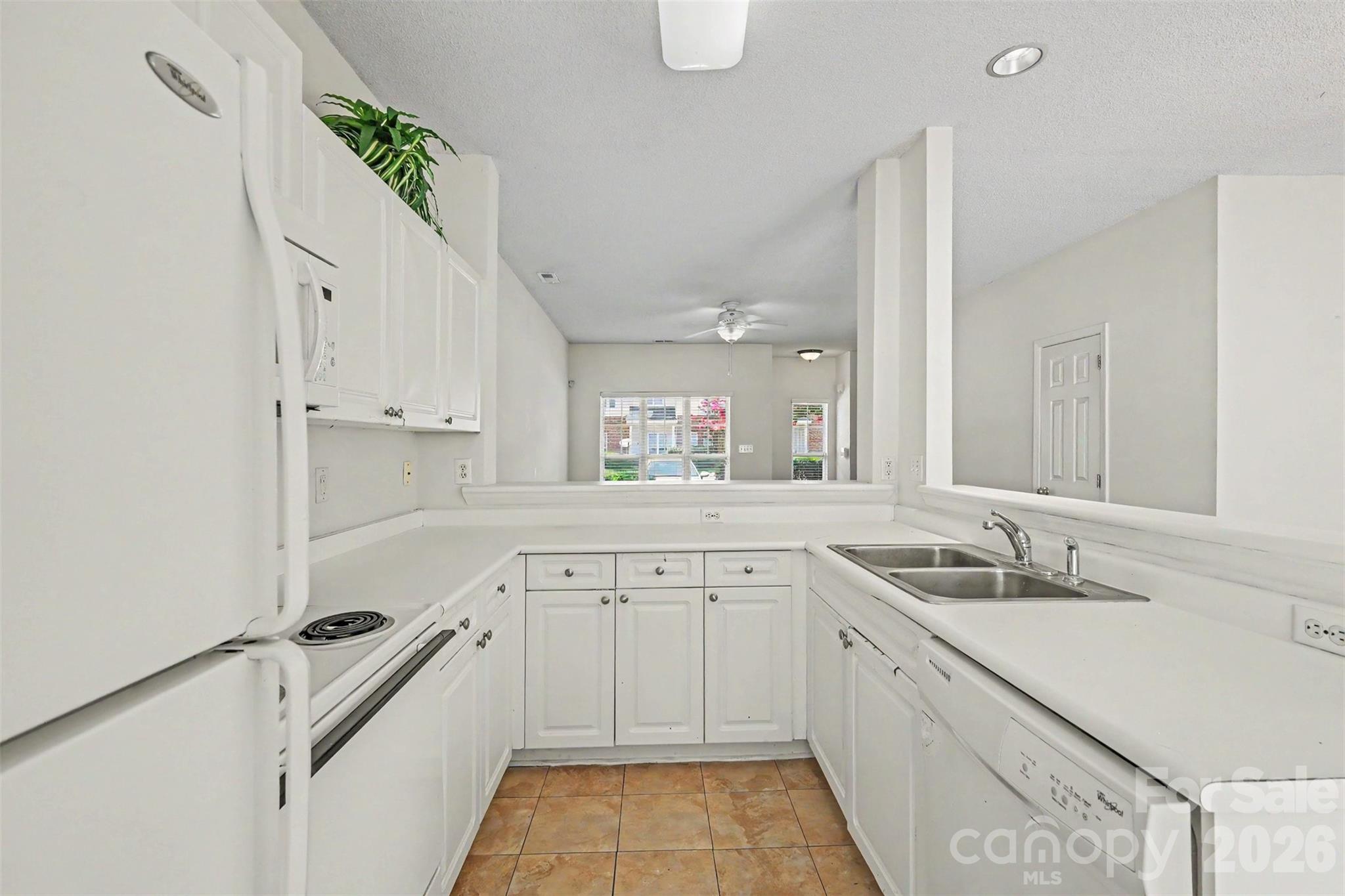 6414 Mallard View Lane — Charlotte