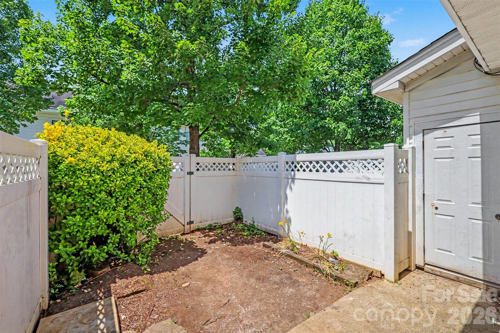 6414 Mallard View Lane — Charlotte