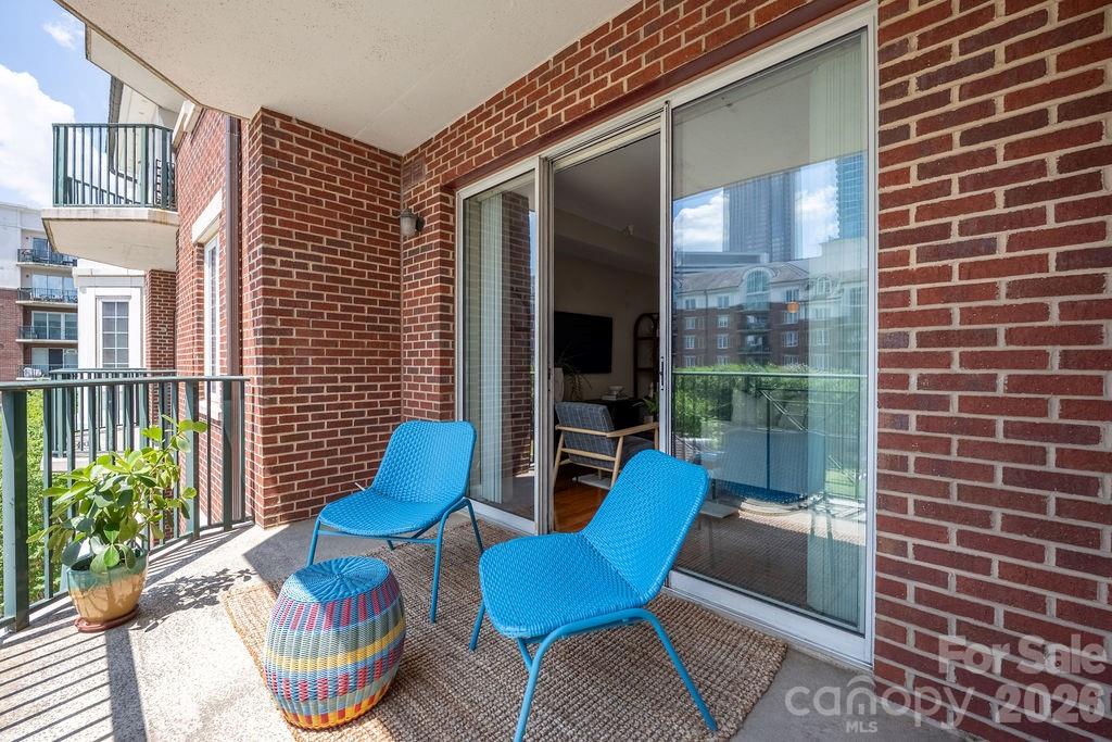300 W 5th Street #446 — Charlotte