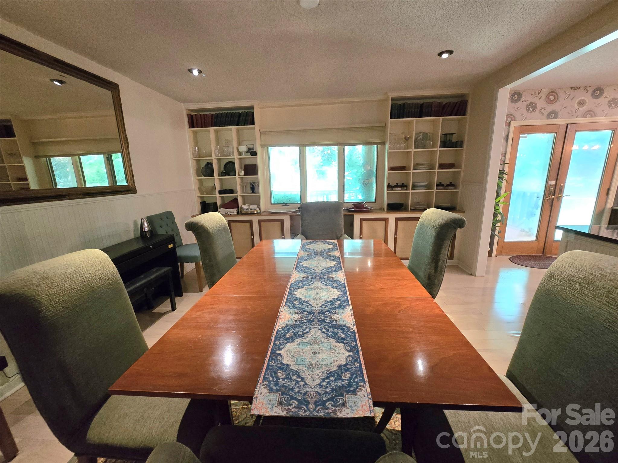 18 Rollingwood Road — Asheville