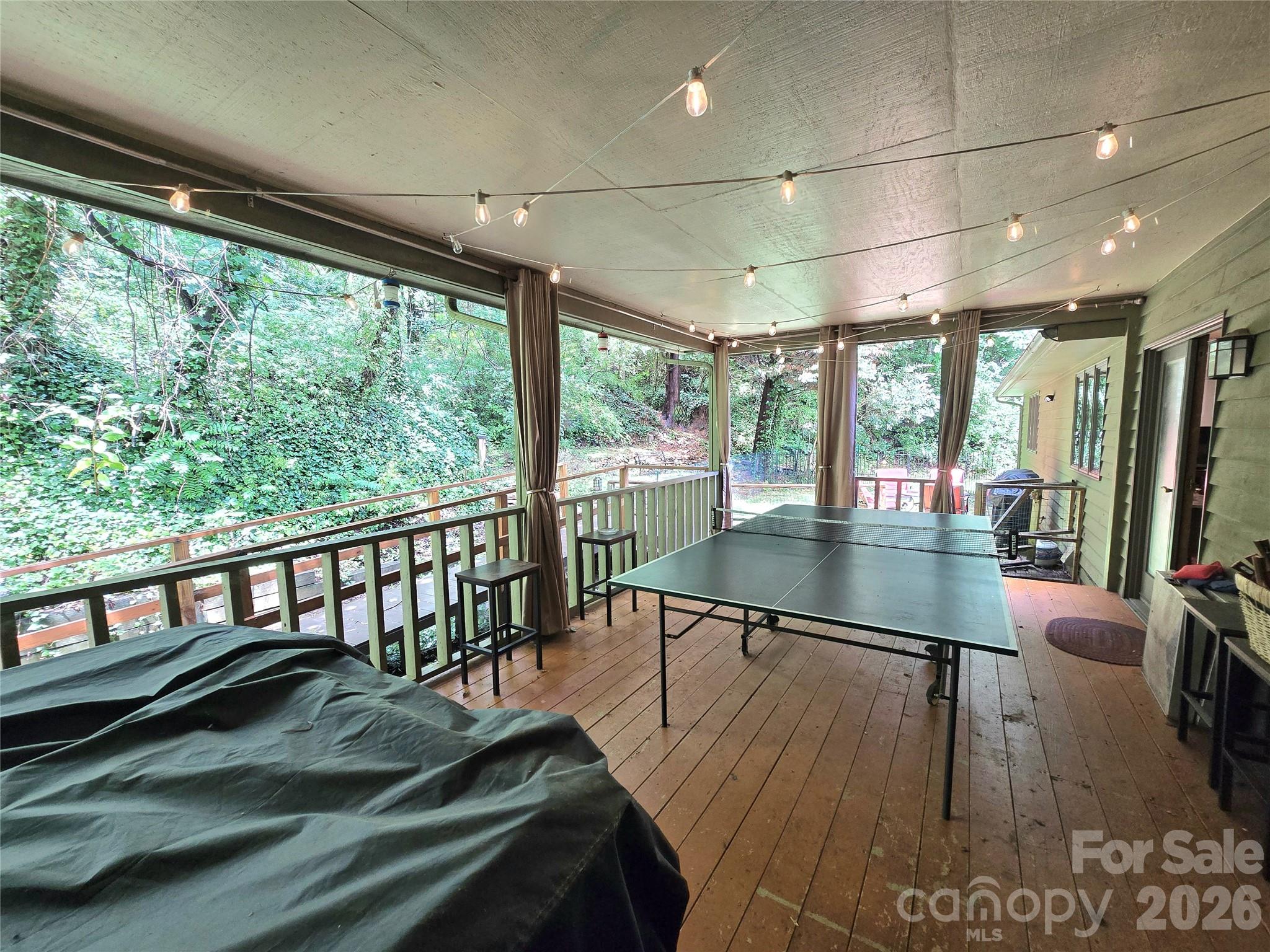 18 Rollingwood Road — Asheville