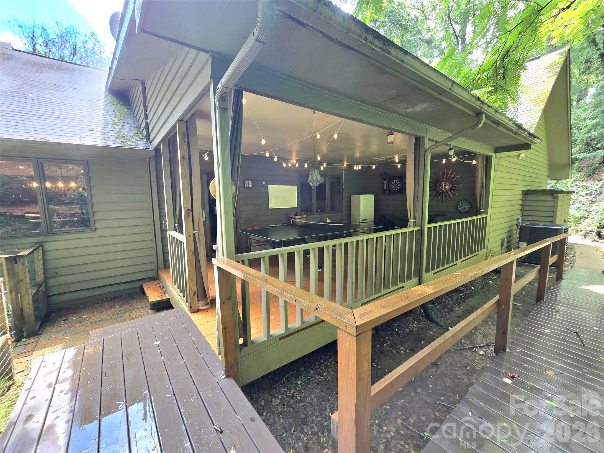 18 Rollingwood Road — Asheville