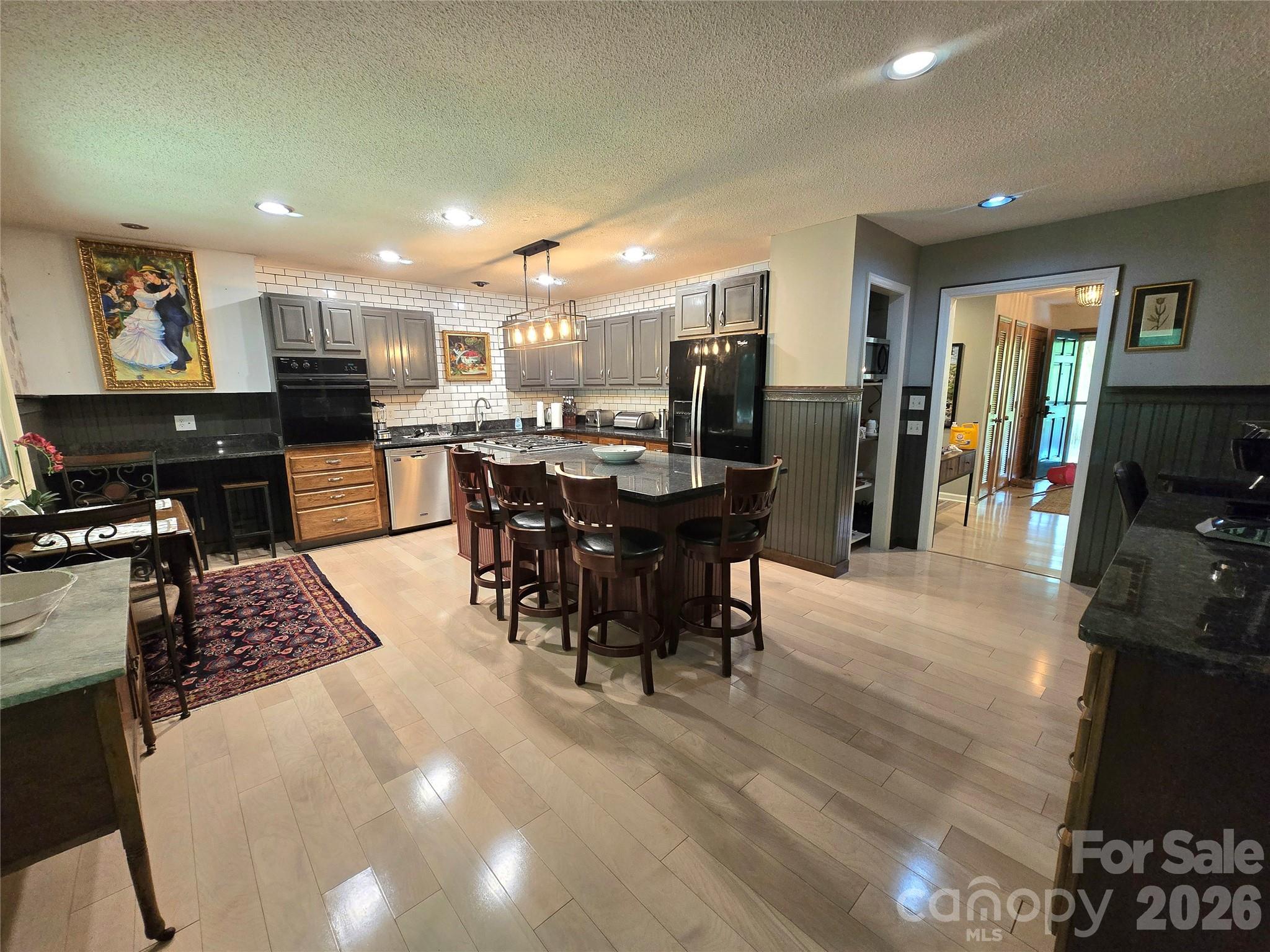 18 Rollingwood Road — Asheville