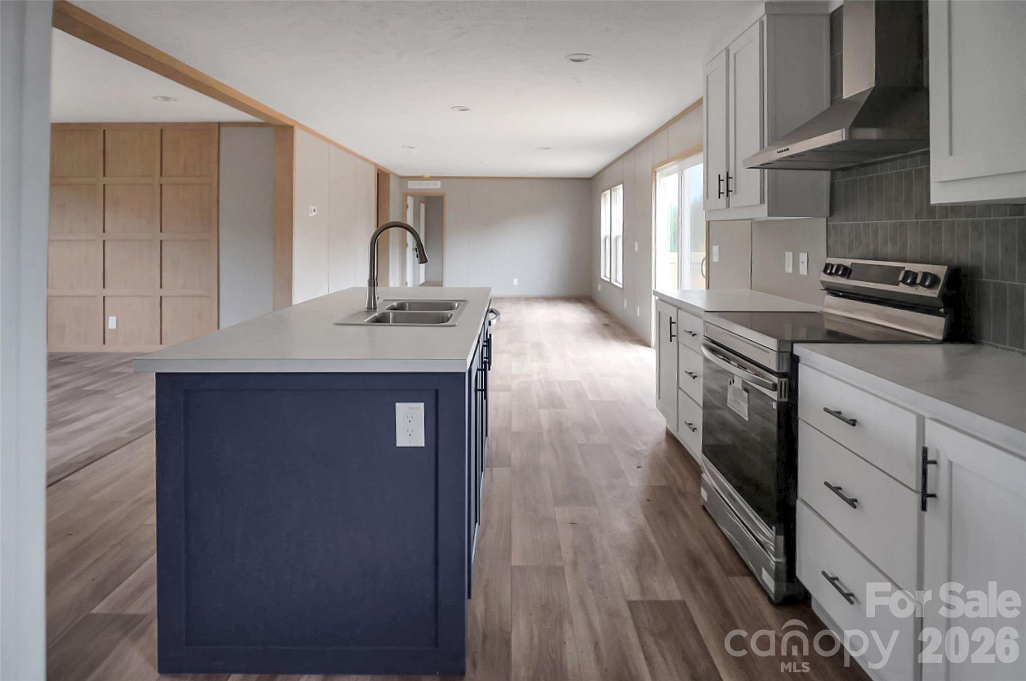 803 Eagle View Lane — Lawndale