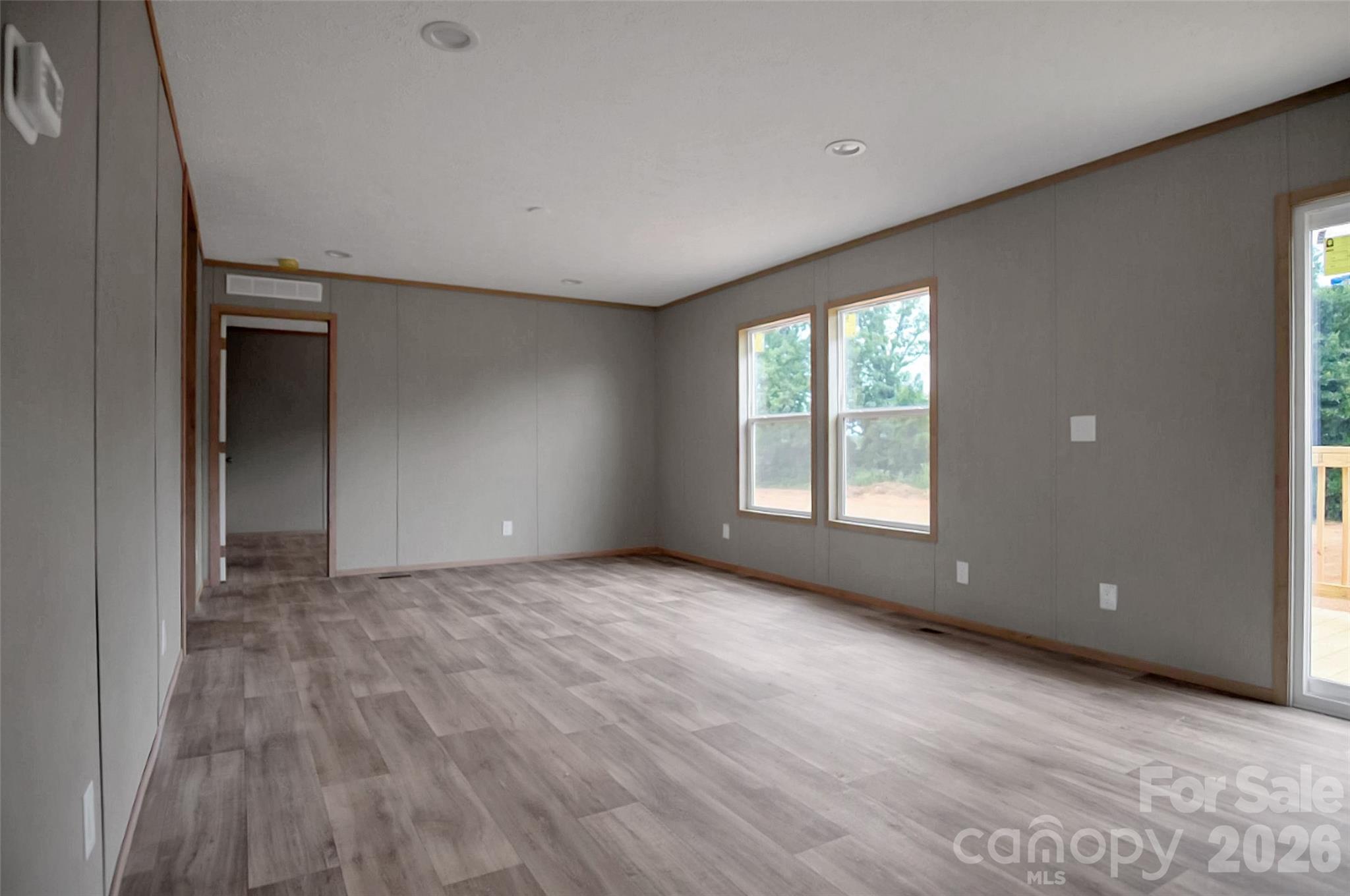 803 Eagle View Lane — Lawndale