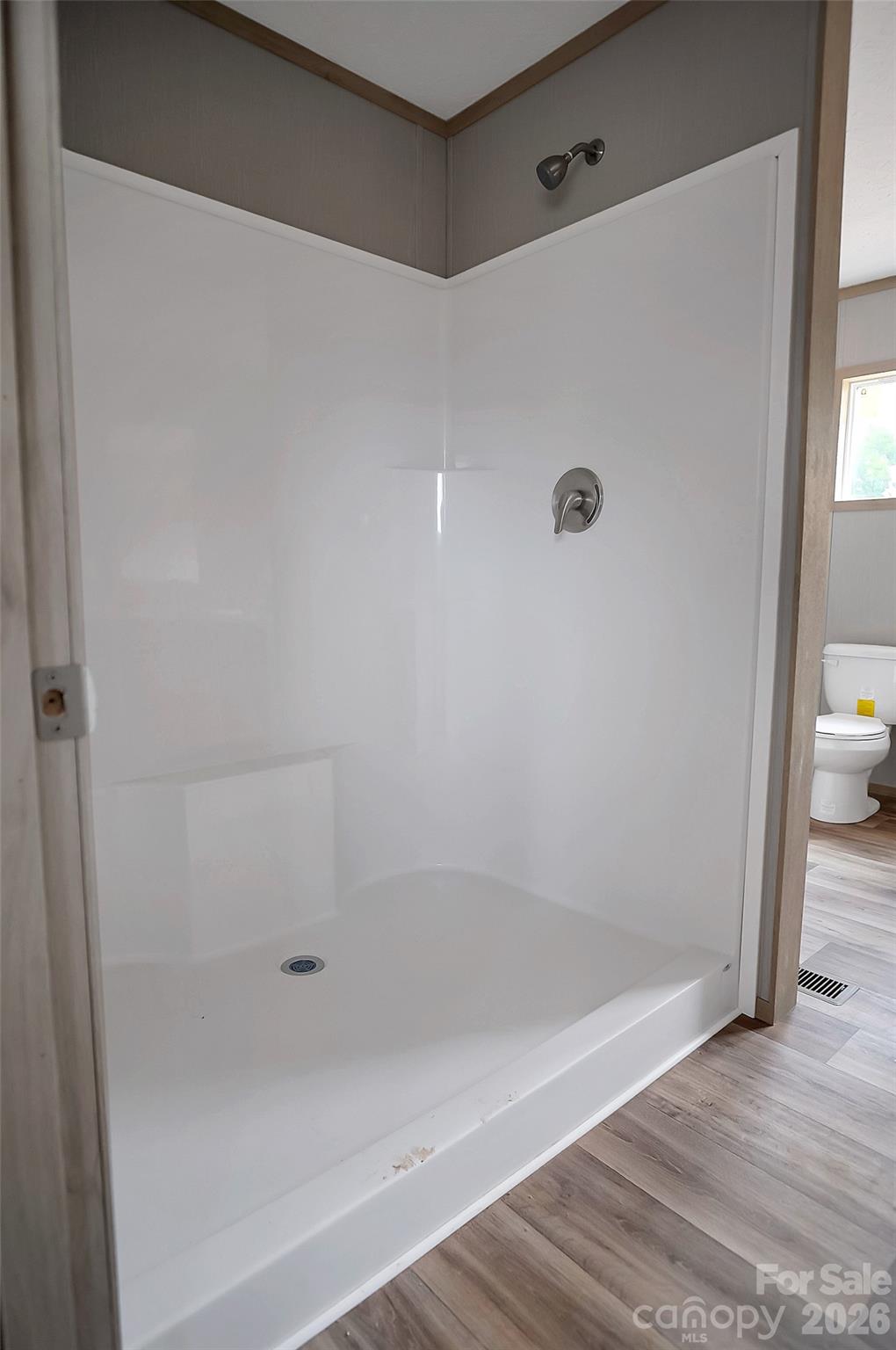 803 Eagle View Lane — Lawndale