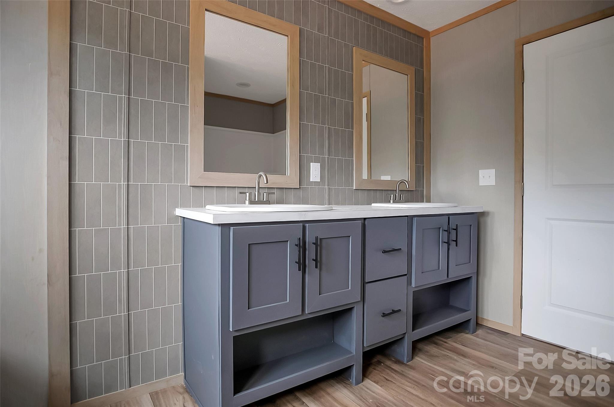 803 Eagle View Lane — Lawndale