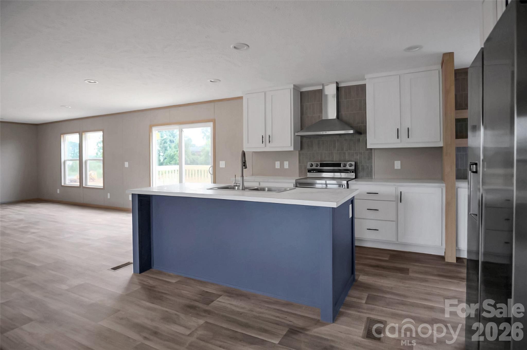 803 Eagle View Lane — Lawndale