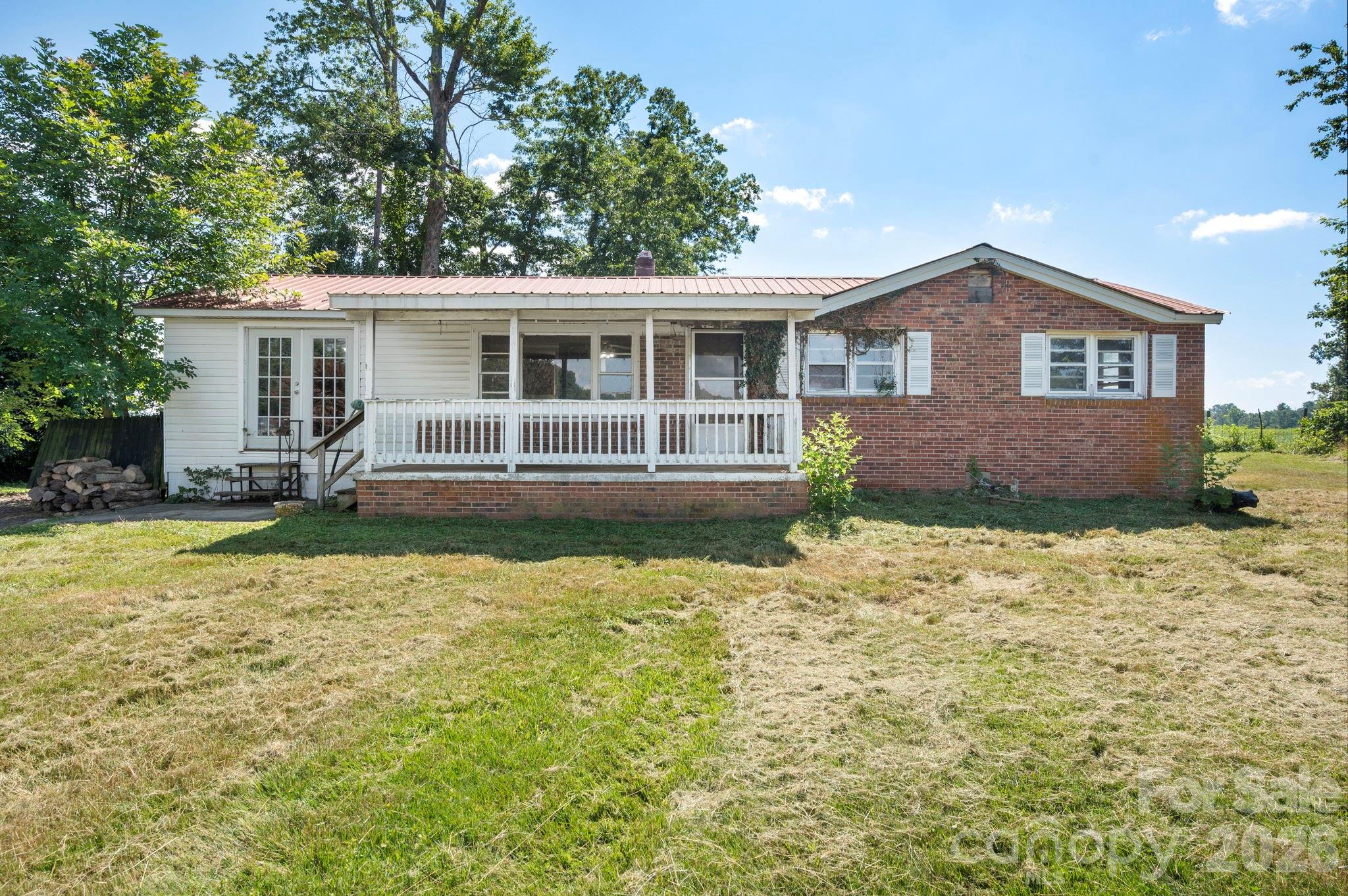 86 Sterling Drive — Mills River