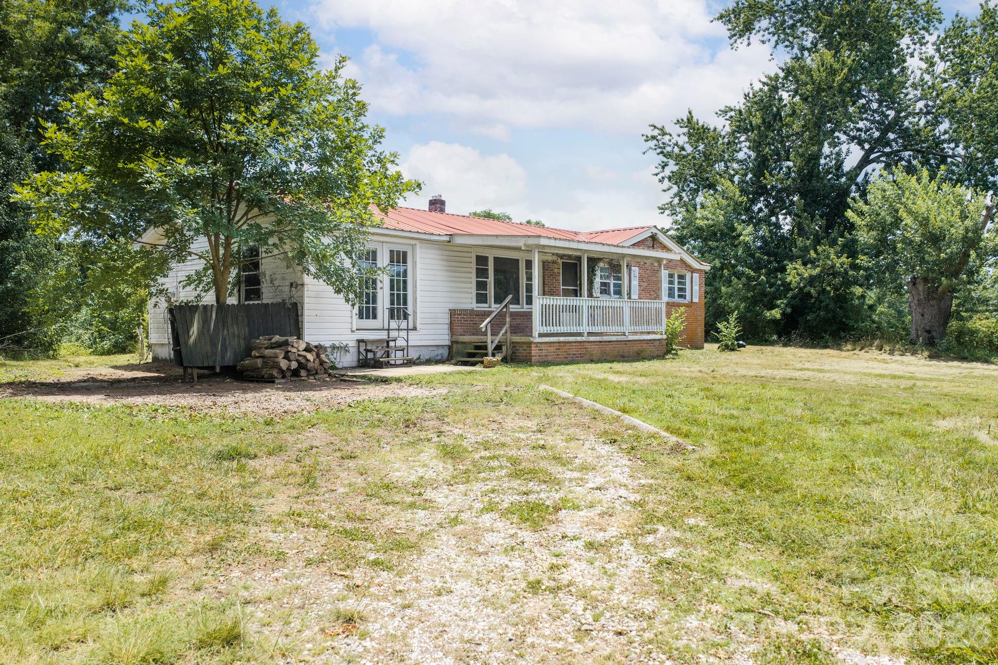 86 Sterling Drive — Mills River
