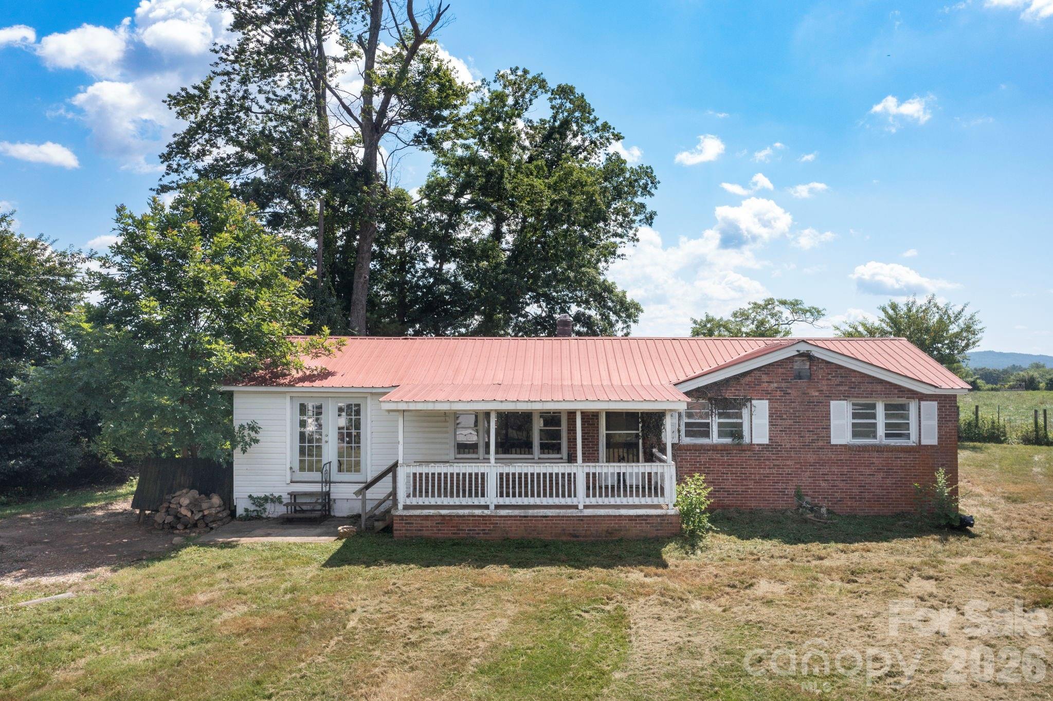 86 Sterling Drive — Mills River