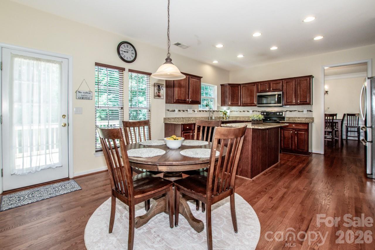 121 Crimson Orchard Drive — Mooresville