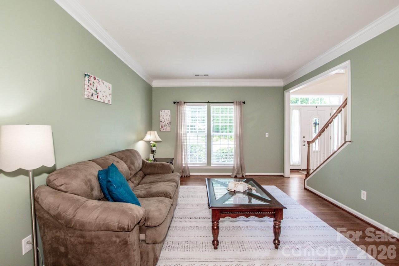 121 Crimson Orchard Drive — Mooresville