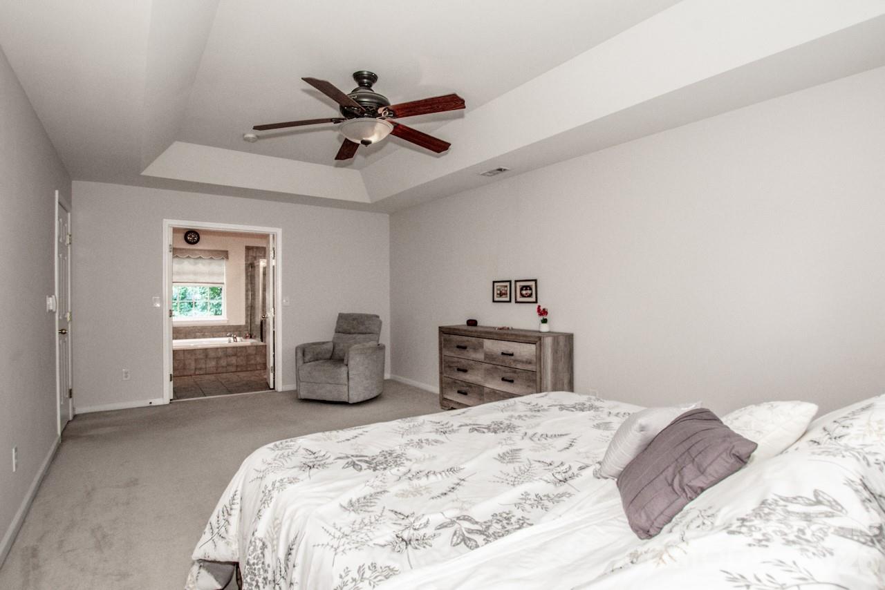 121 Crimson Orchard Drive — Mooresville
