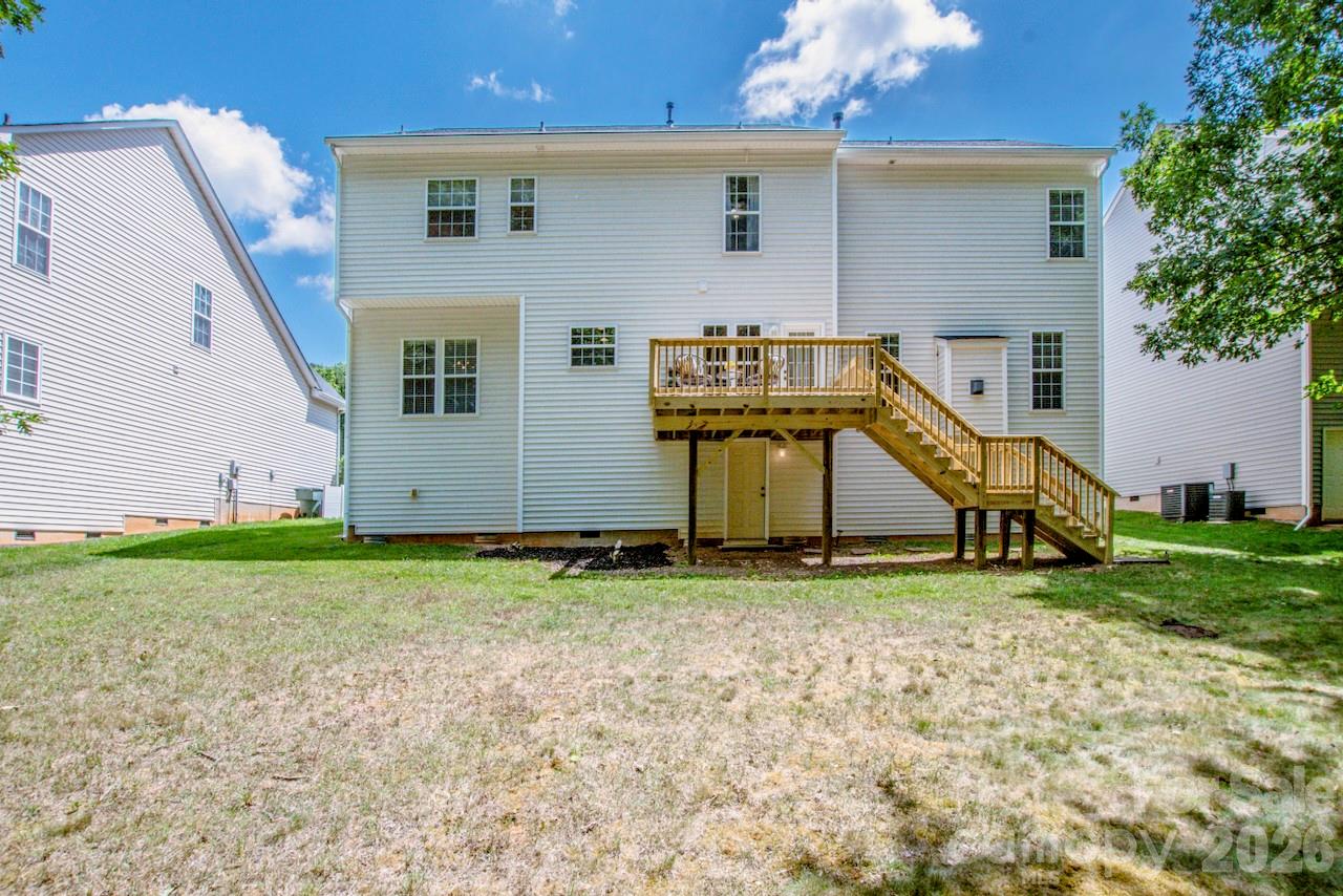 121 Crimson Orchard Drive — Mooresville