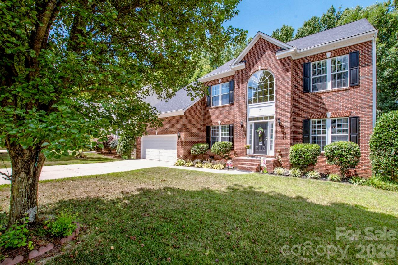 121 Crimson Orchard Drive — Mooresville